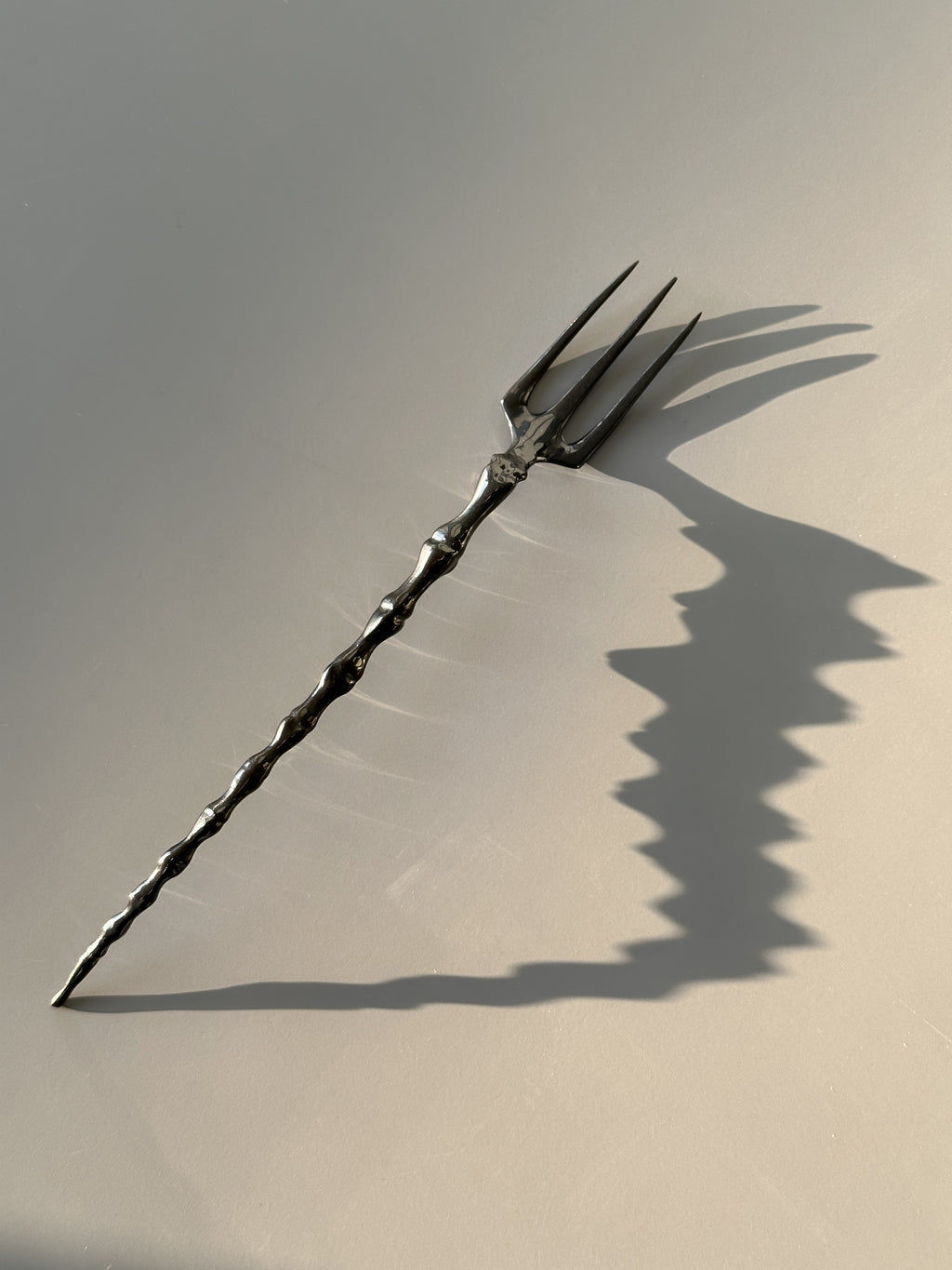 ingo | "Bony Ritual" Silver Cutlery Set – Artisan Bio-Organic Stainless Steel Knife, Fork & Spoon, Gothic Art Tableware
