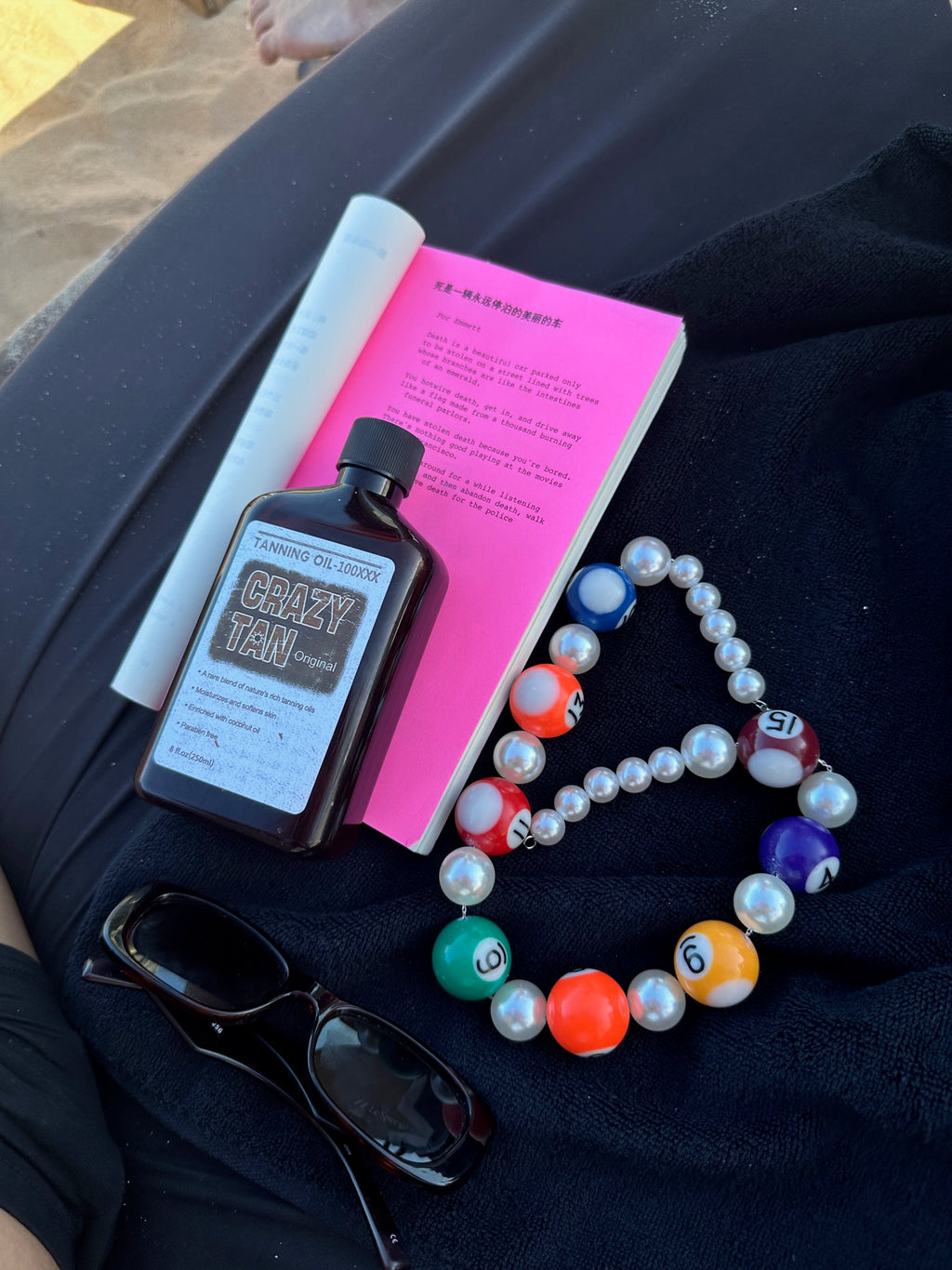 Emo Salad - Billiard-Shaped Pearl Necklace