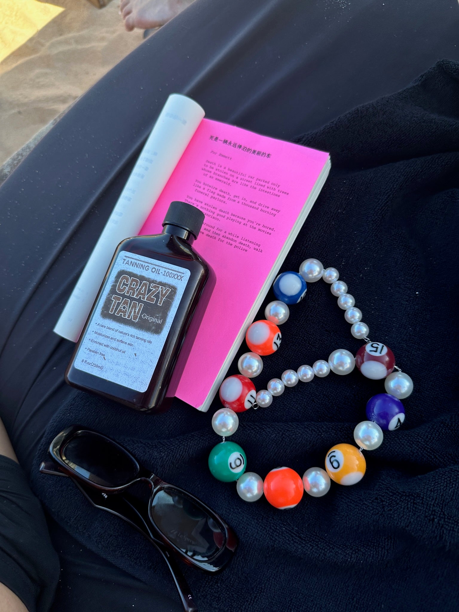 Emo Salad - Billiard-Shaped Pearl Necklace