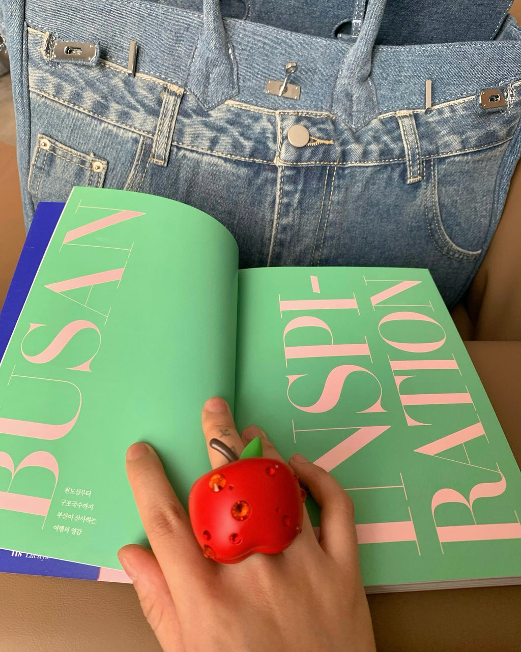 Emo Salad Realistic 3D Crystal Apple-Shaped Ring