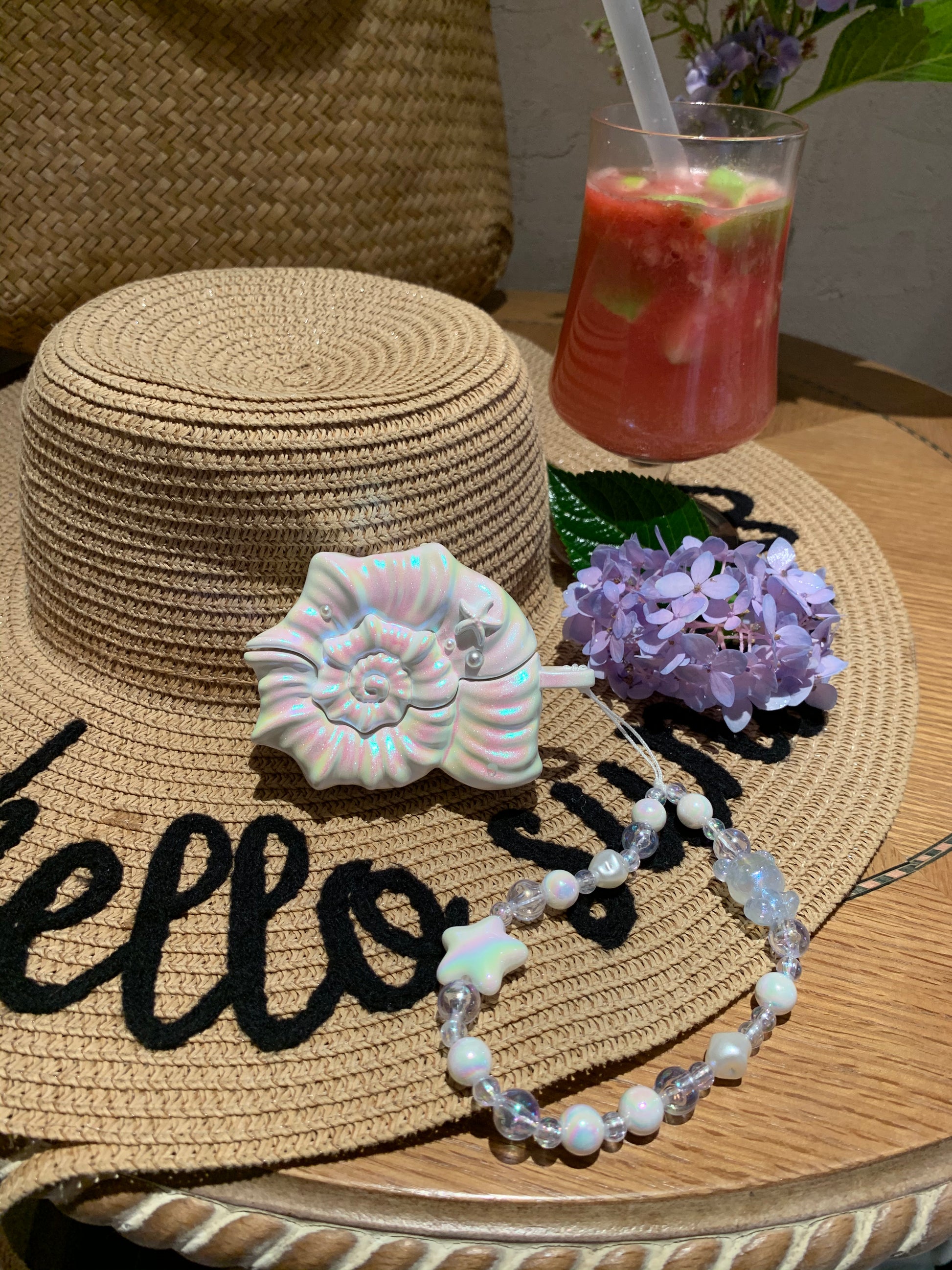 "Starry Sea"– Iridescent Pearly Seashell AirPods Case