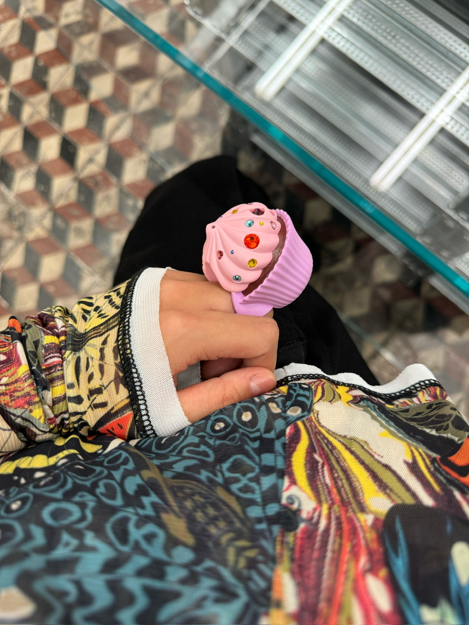 Emo Salad - Cupcake-shaped Sparkle Ring