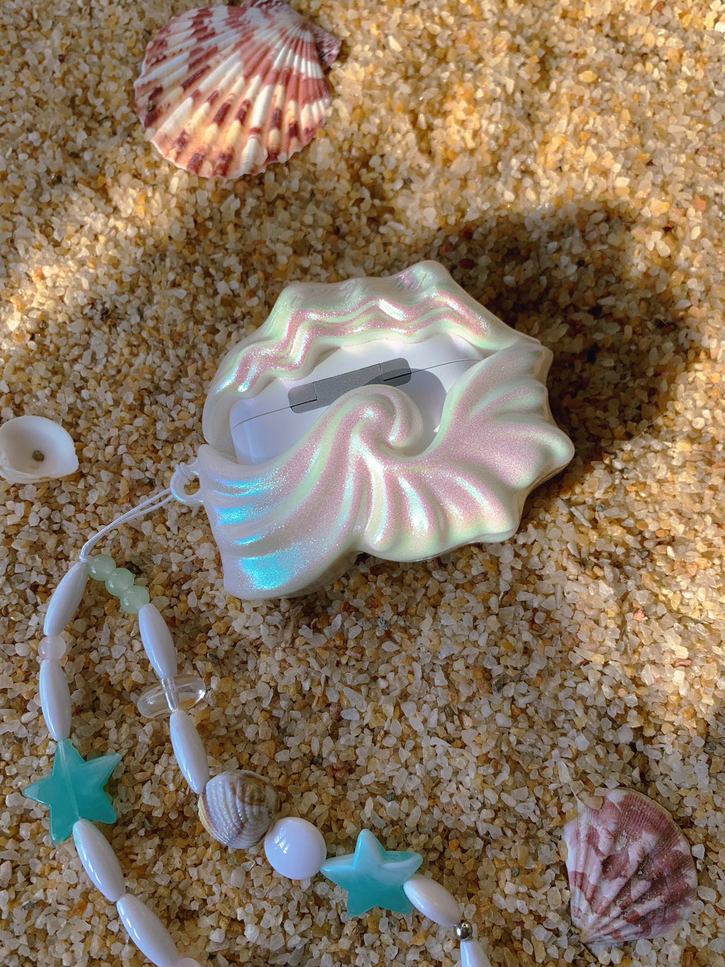 "Starry Sea"– Iridescent Pearly Seashell AirPods Case