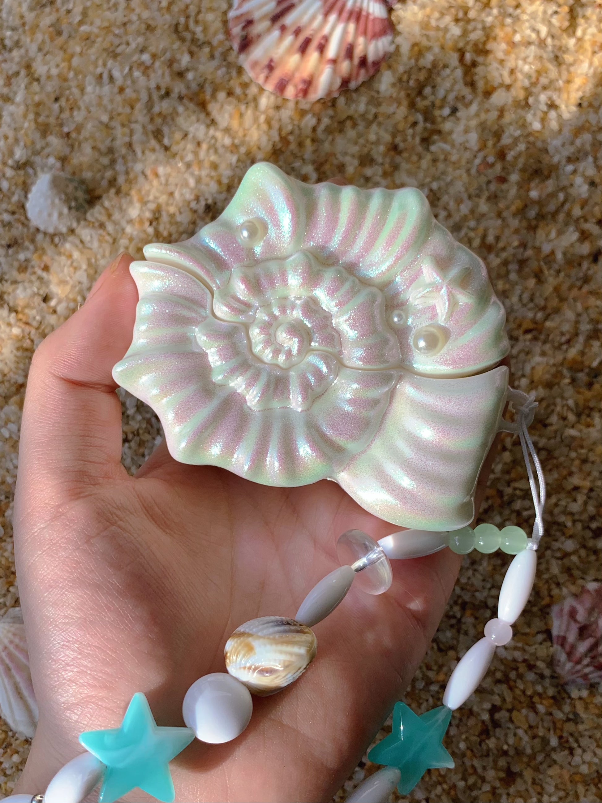 "Starry Sea"– Iridescent Pearly Seashell AirPods Case