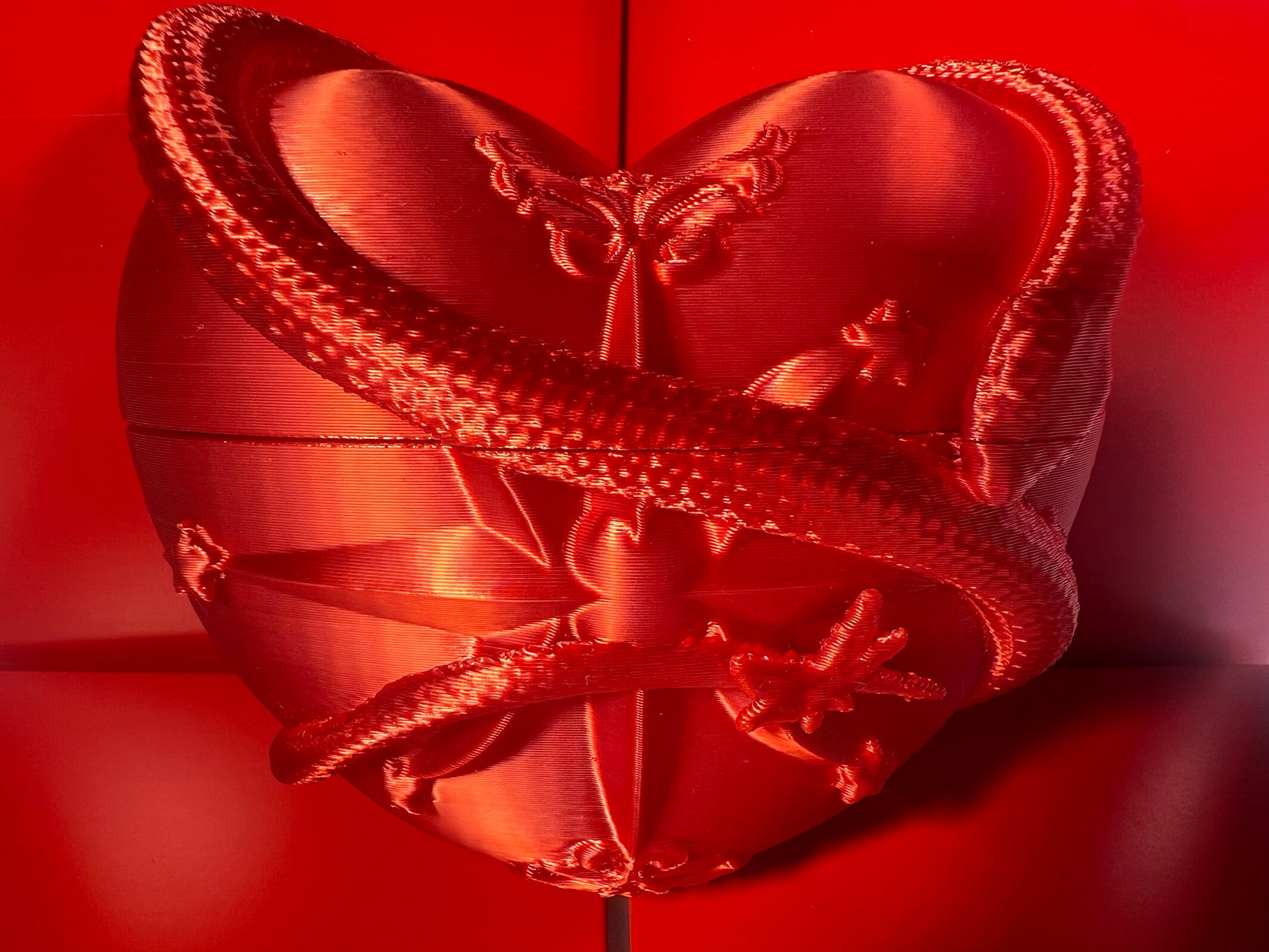 Red Heart Sculptural AirPods & AirPods Pro Protective Case