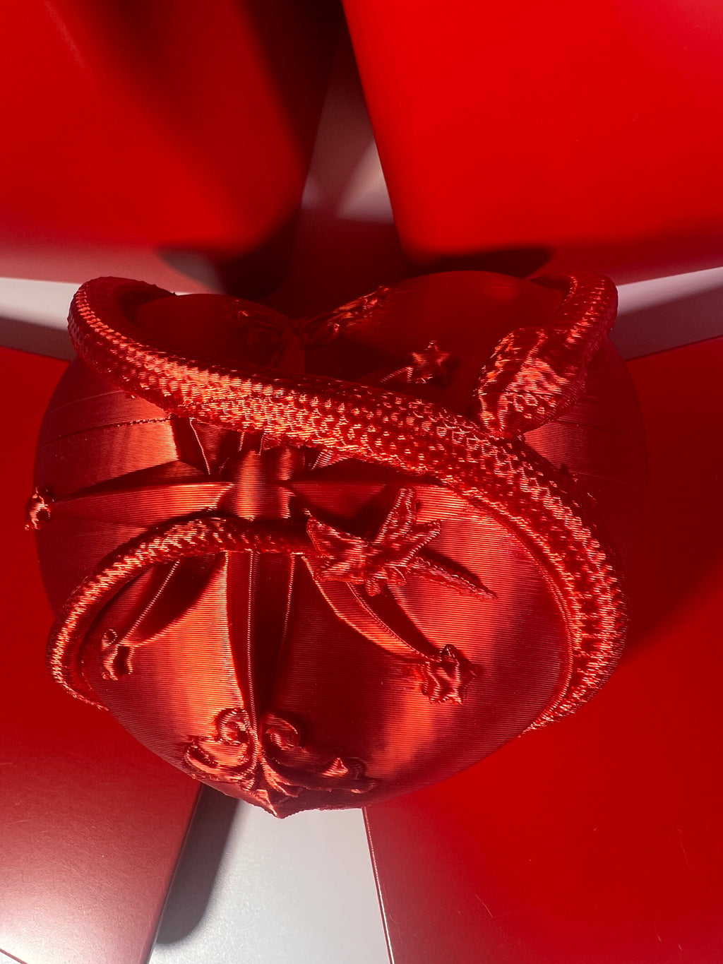 Red Heart Sculptural AirPods & AirPods Pro Protective Case