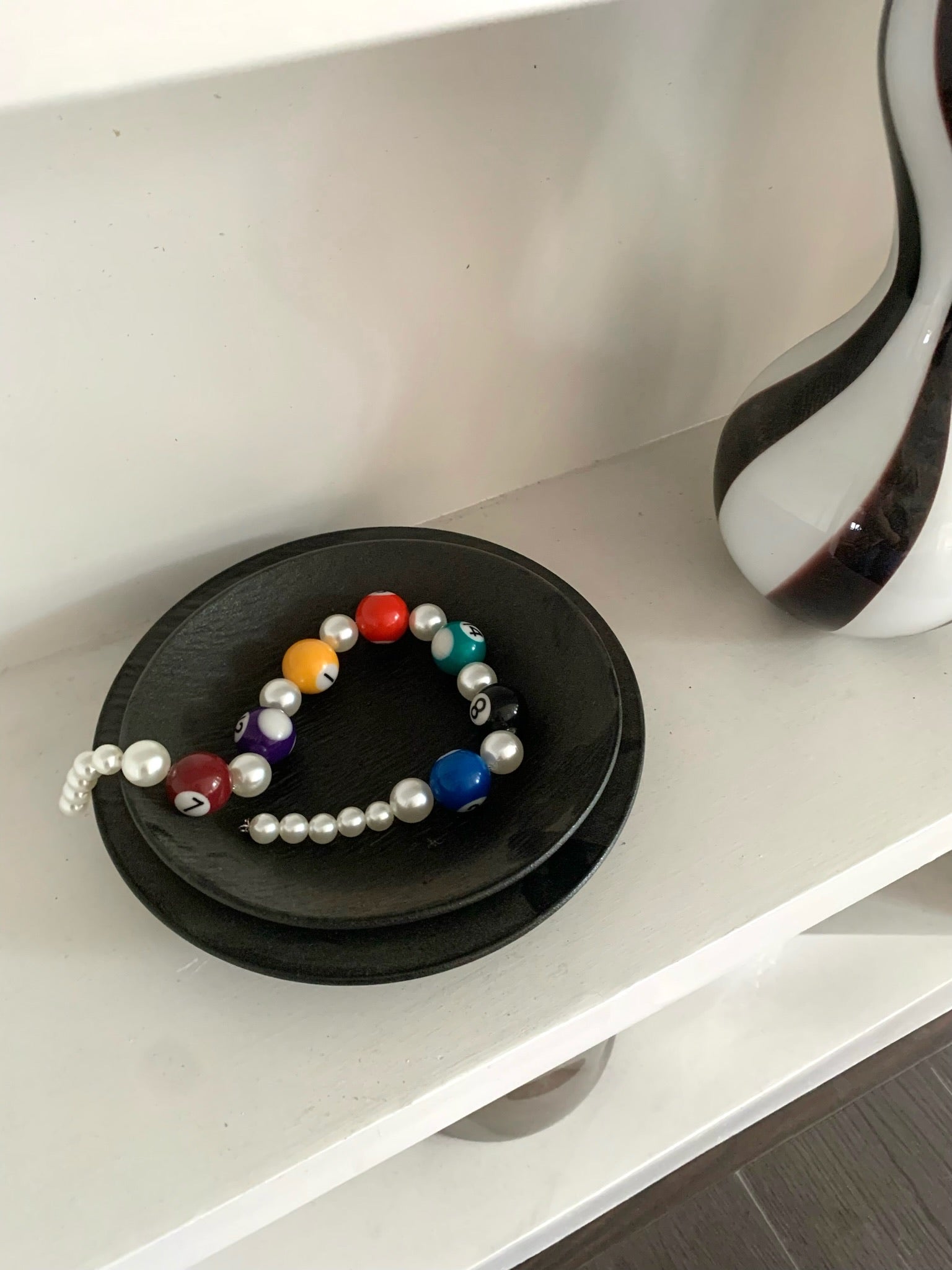 Emo Salad - Billiard-Shaped Pearl Necklace