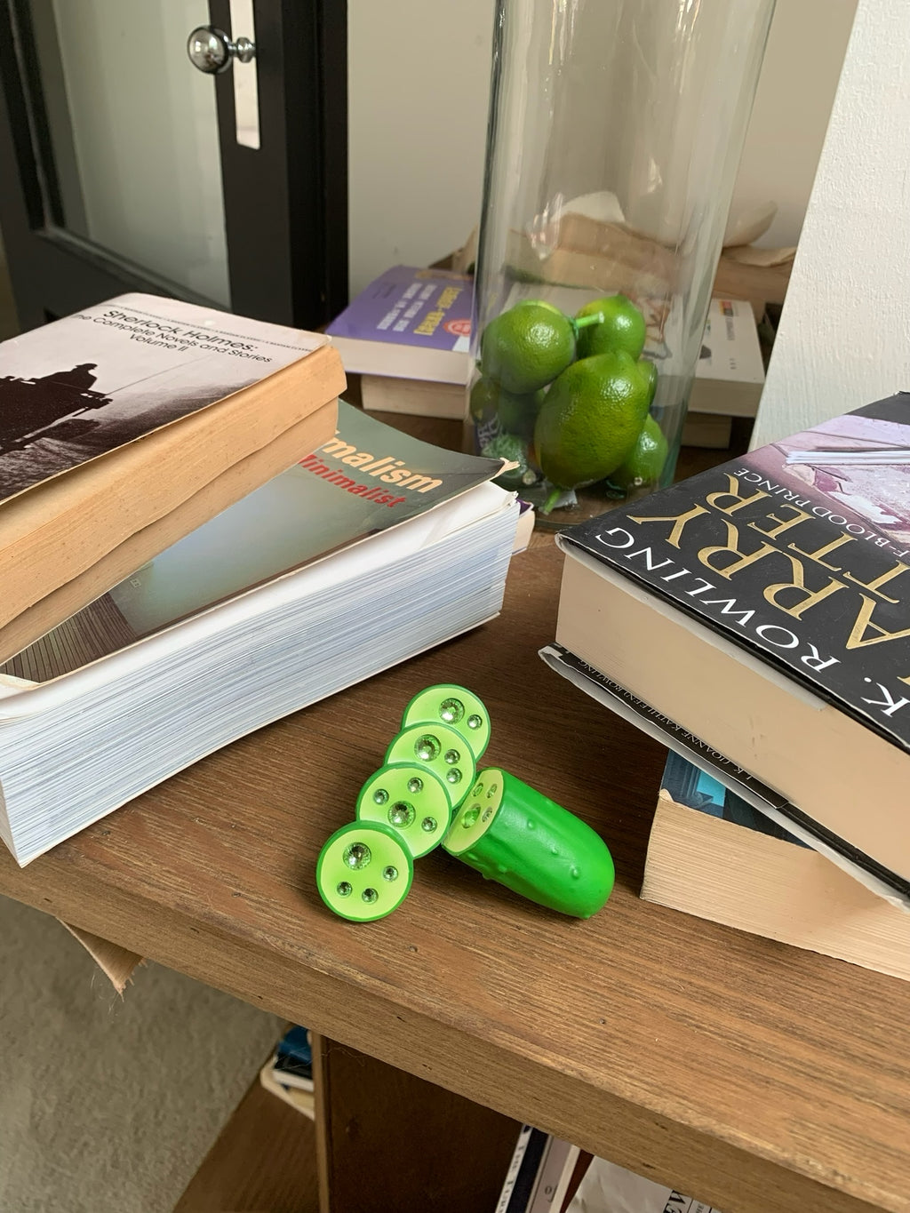 Emo Salad Realistic 3D Crystal Cucumber-Shaped Ring