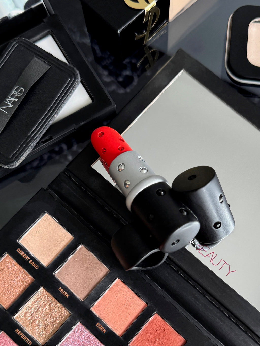 Emo Salad Lipstick-Shaped Sculpture Ring