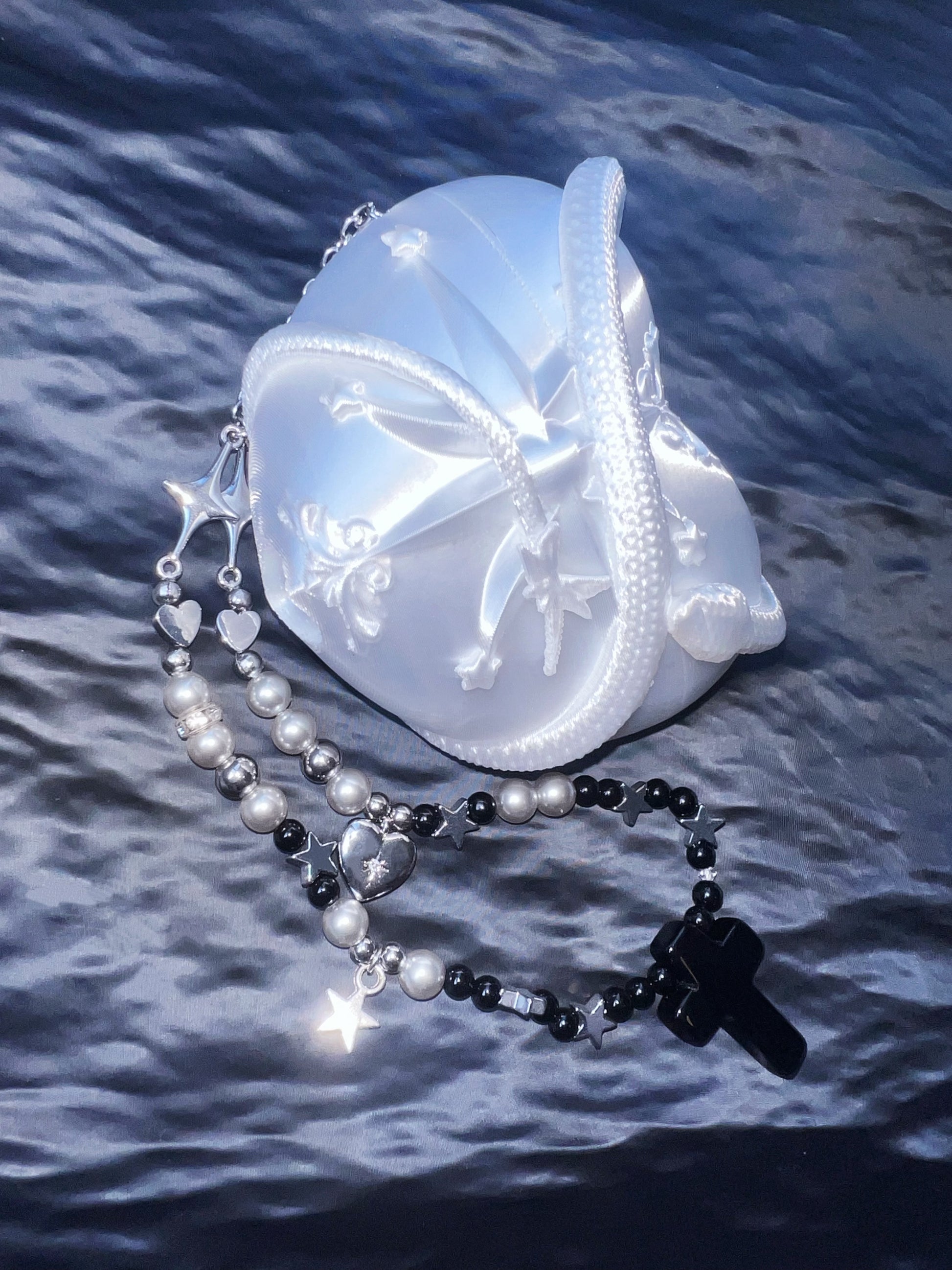 Serpent Dream Silk Gloss Edition AirPods 4 Protective Case