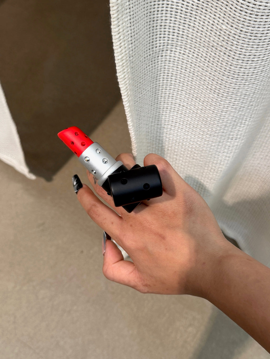 Emo Salad Lipstick-Shaped Sculpture Ring