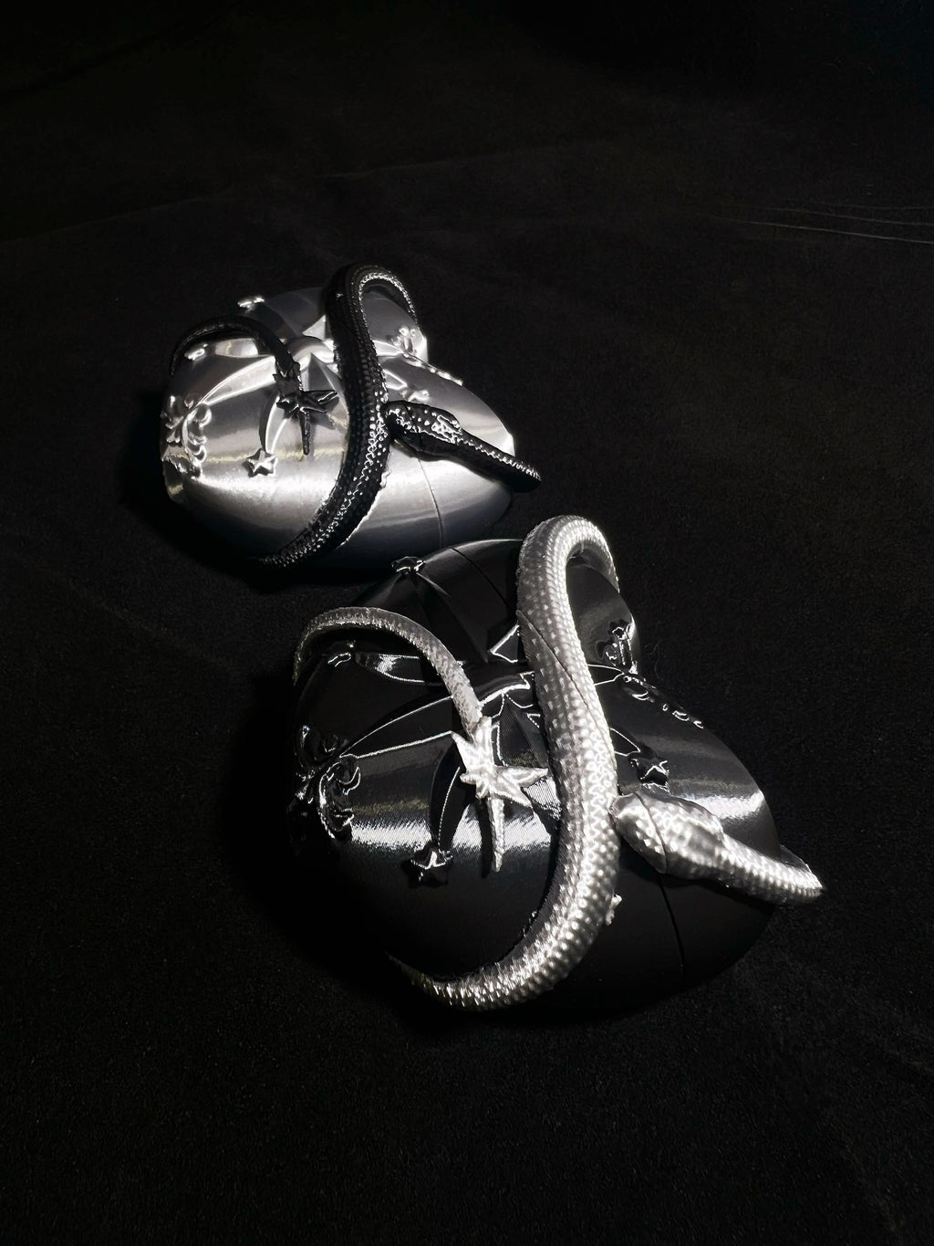 Silver Serpent Heart  Sculptural AirPods & AirPods Pro Protective Case