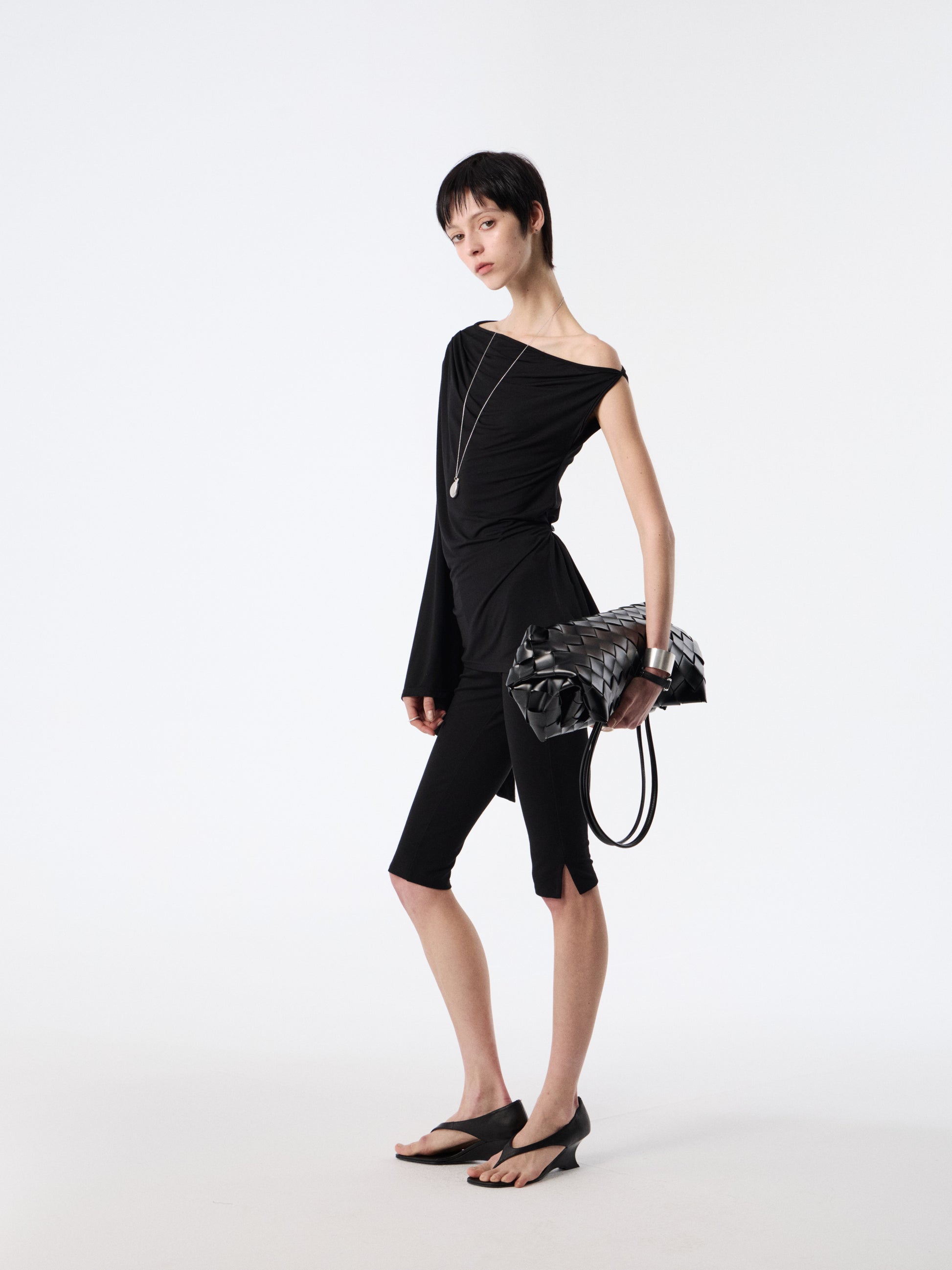 SOOGU Black Ease Cropped Slim Pants - product view 15