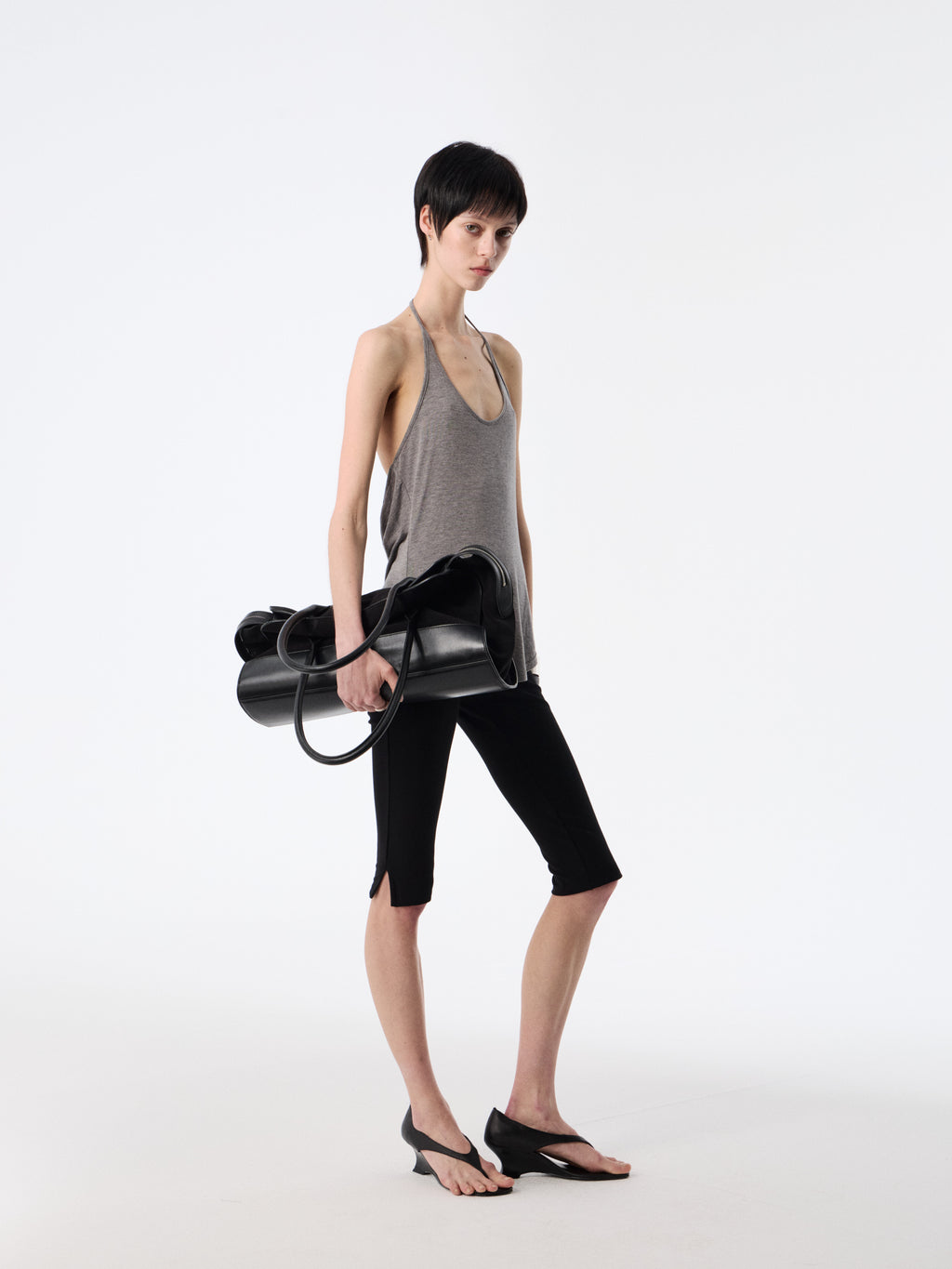 SOOGU Black Ease Cropped Slim Pants - product view 9