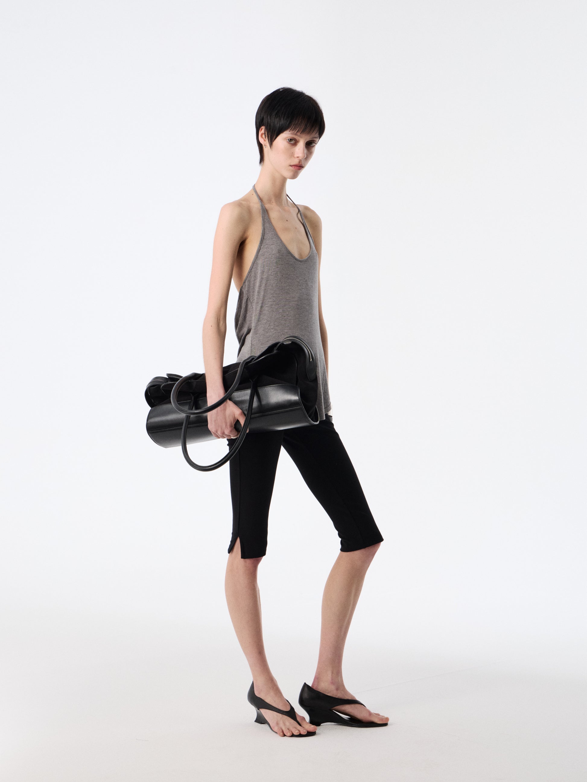 SOOGU Black Ease Cropped Slim Pants - product view 9