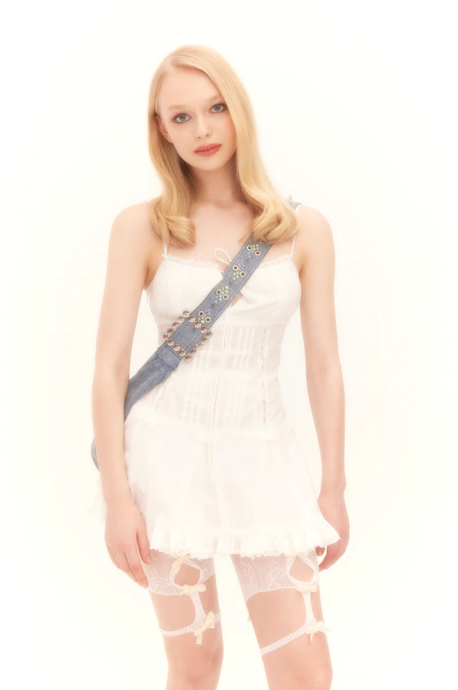 Nodress white lace trim pleated cotton dress