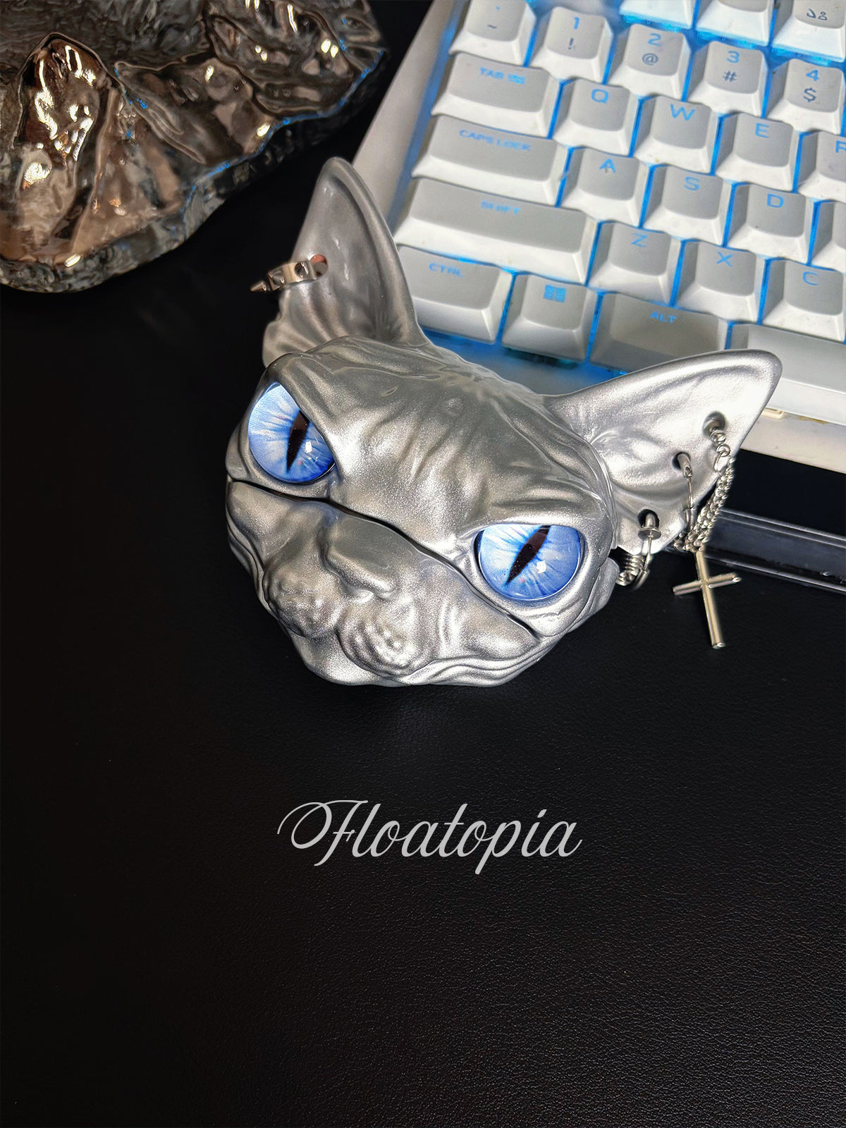 "The Obsidian Guardian" Sphynx Cat Head AirPods Case – Hand-Sculpted Gothic Resin Protector
