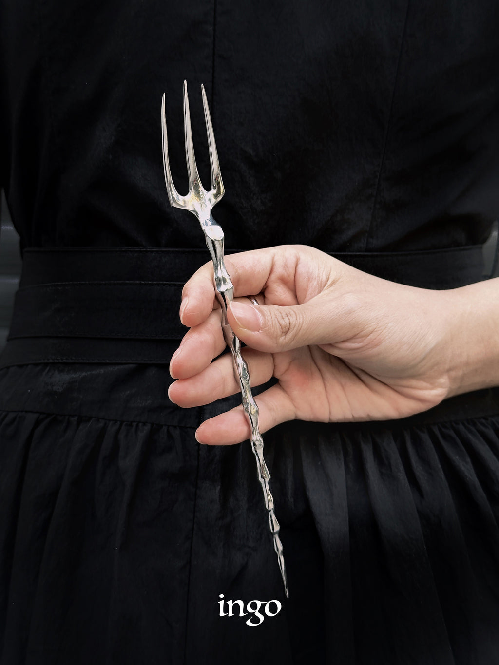 ingo | "Bony Ritual" Silver Cutlery Set – Artisan Bio-Organic Stainless Steel Knife, Fork & Spoon, Gothic Art Tableware