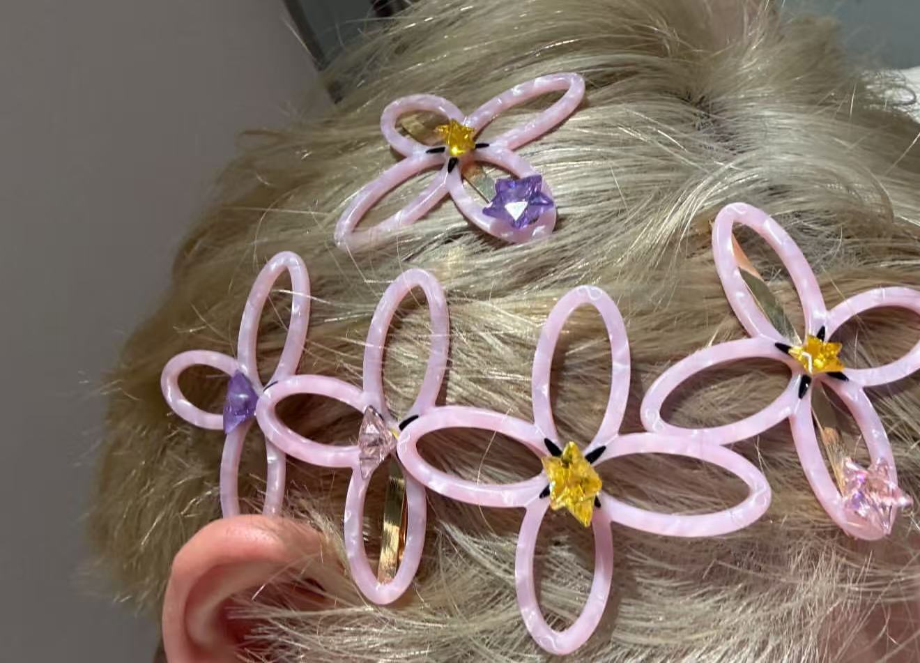 Teliya Power Bloom Pink Floral Hair Clip