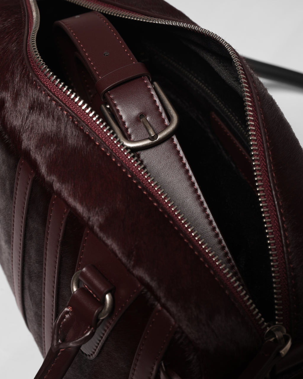 JING HÉ | Erya Bag "Anatomical" Bowling Bag – Premium Pony Hair & Top-Grain Leather in Burgundy