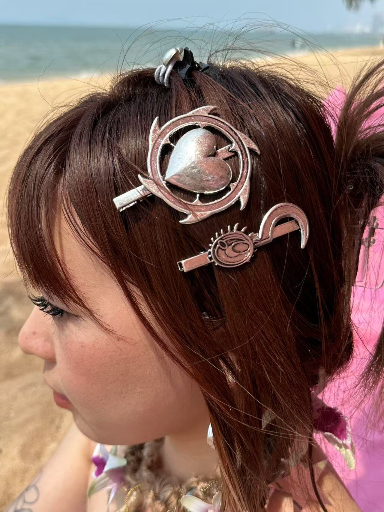 anime hair clip、fantasy accessory、gothic、silver、alt fashion、Y2K、gift